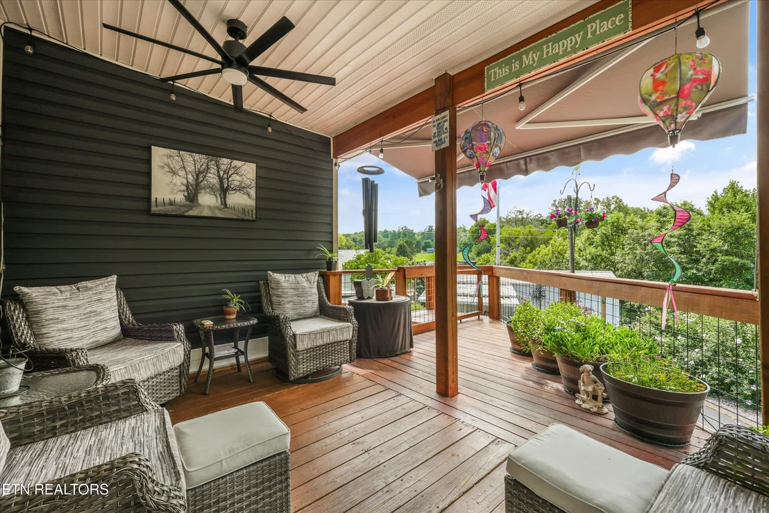 Photo of 844 Peacock Ridge Rd