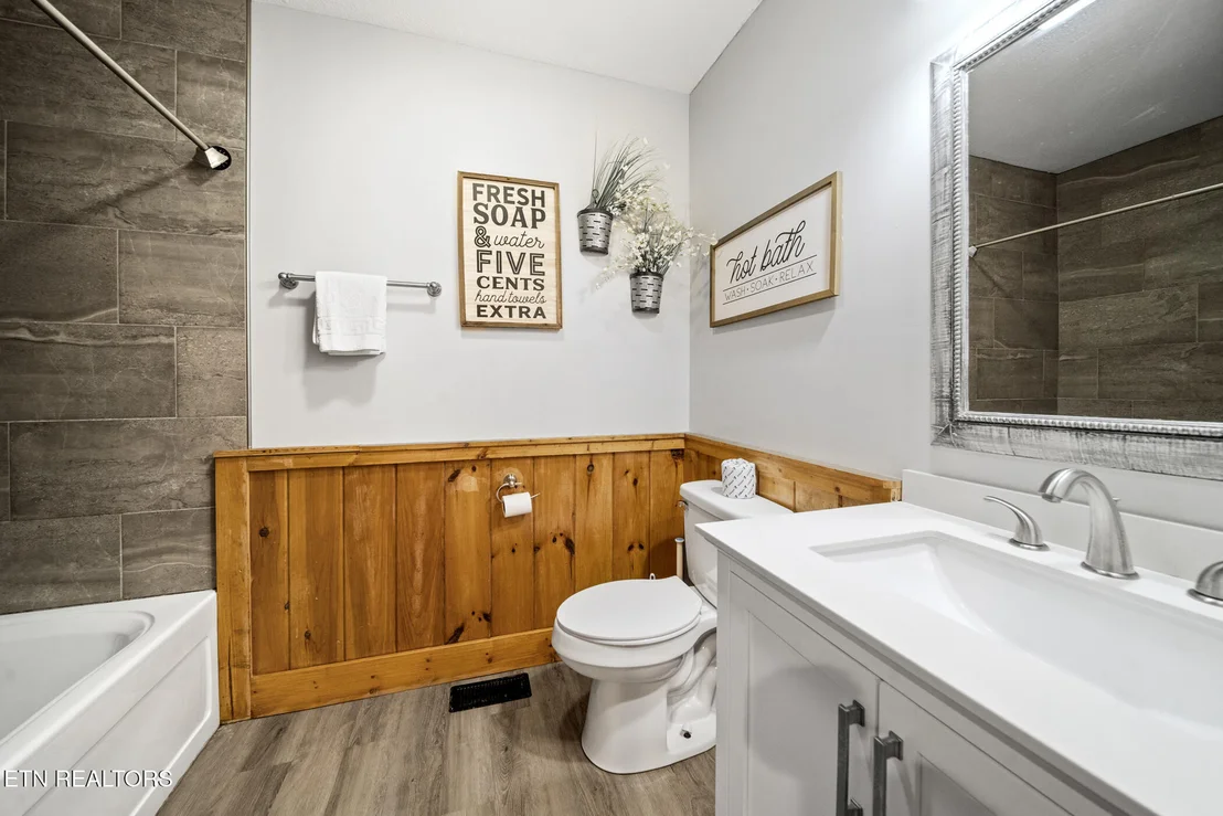 Photo of 350 Big Bear Way