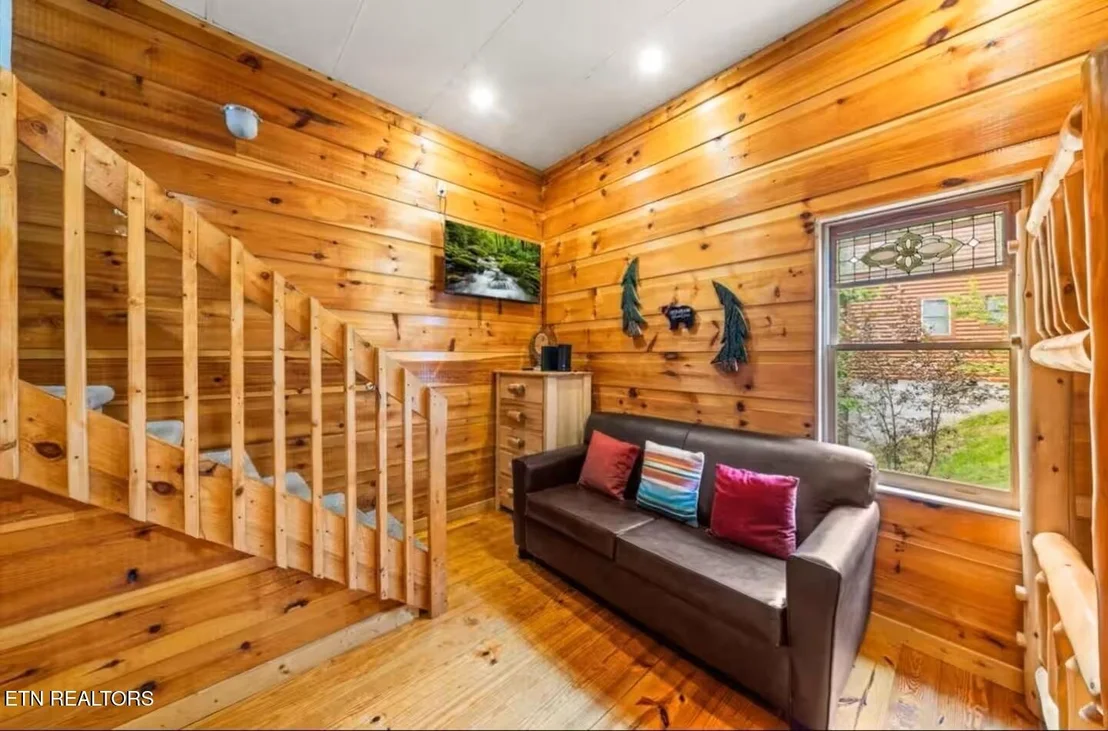 Photo of 517 Hideaway Ridge Circle