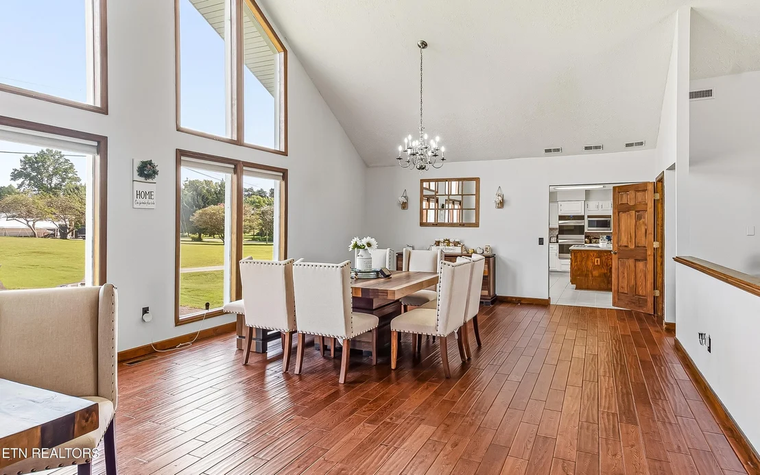 Photo of 382 Edgelake Drive
