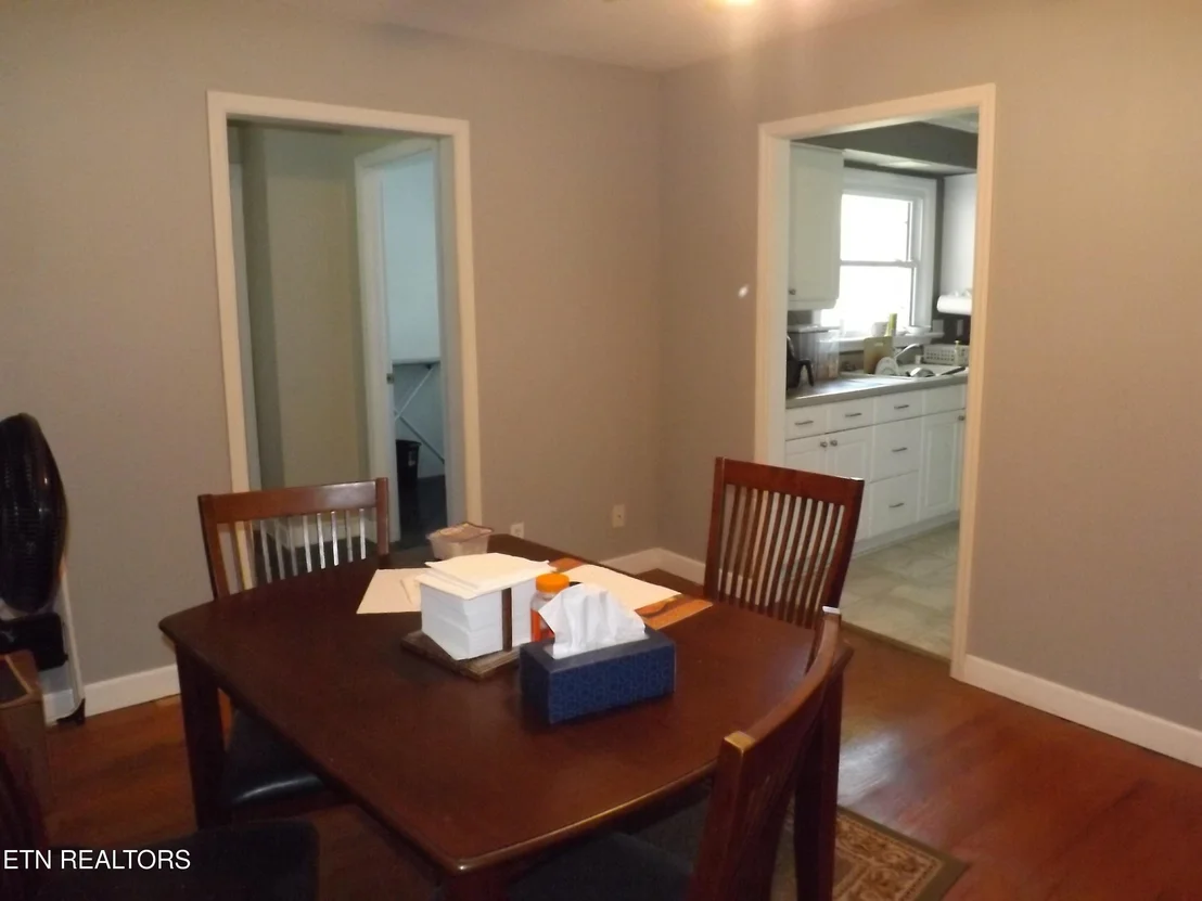 Photo of 188 White Ave