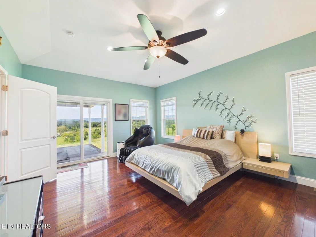 Photo of 317 Oak Grove Rd
