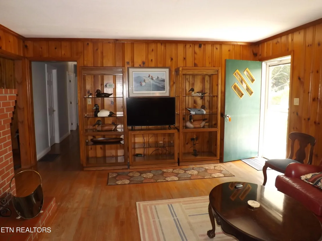 Photo of 829 Bristol Rd