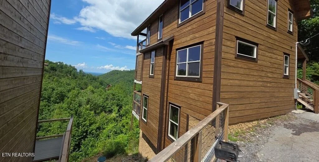 Photo of 2123 Windy Lane