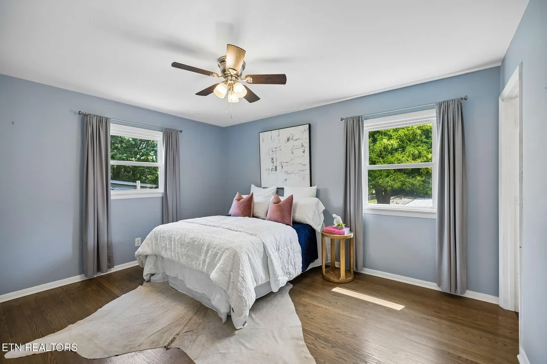 Photo of 4640 Robindale Drive