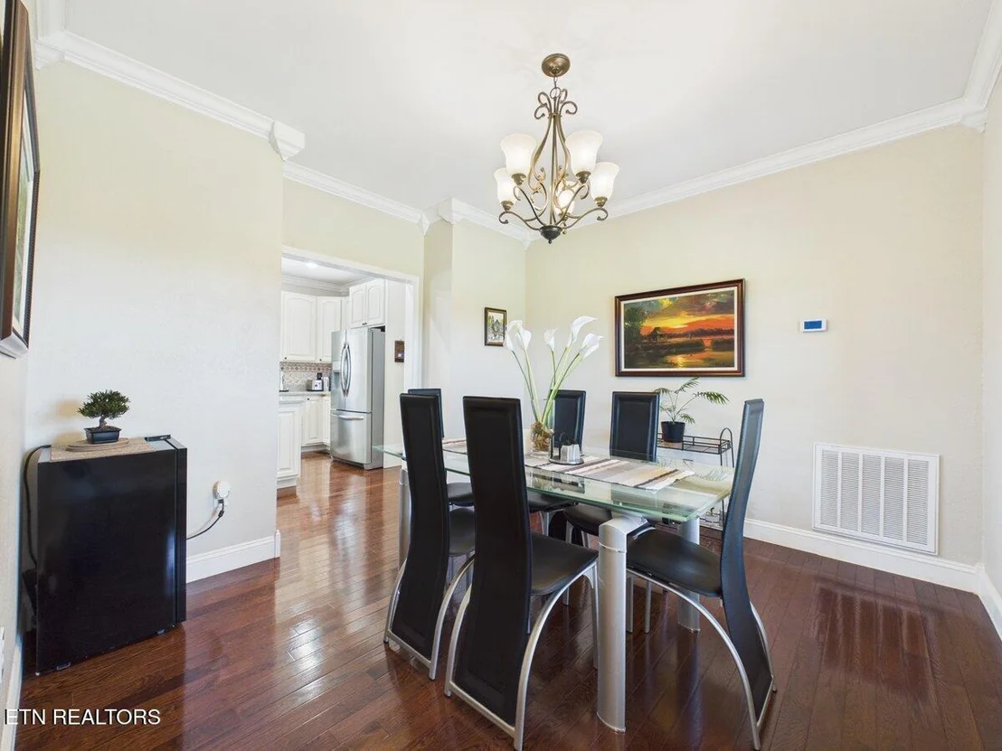 Photo of 317 Oak Grove Rd