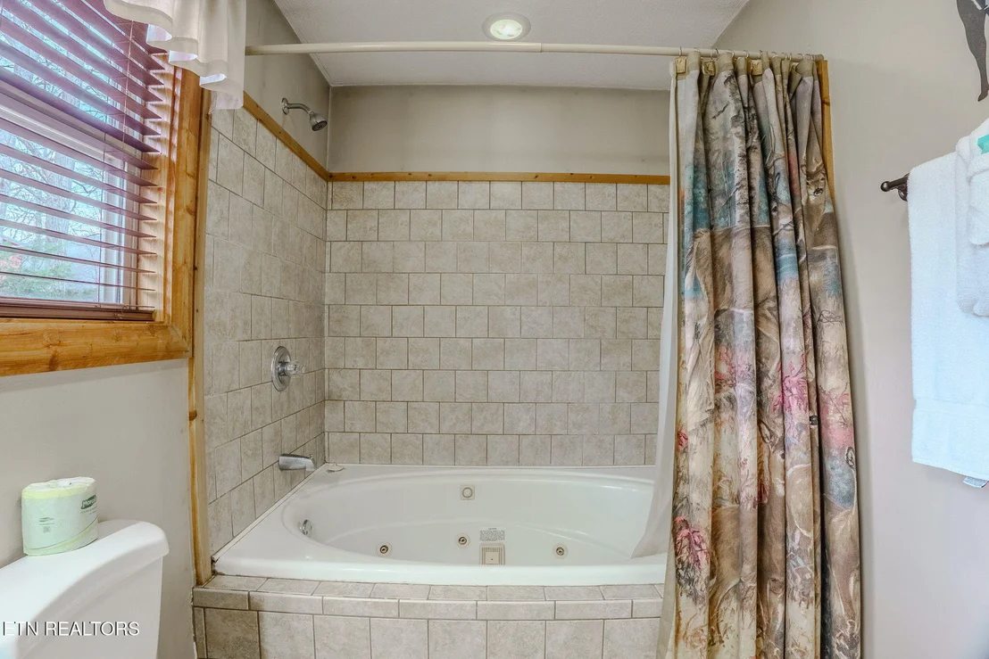 Photo of 4170 Chamberlain Lane