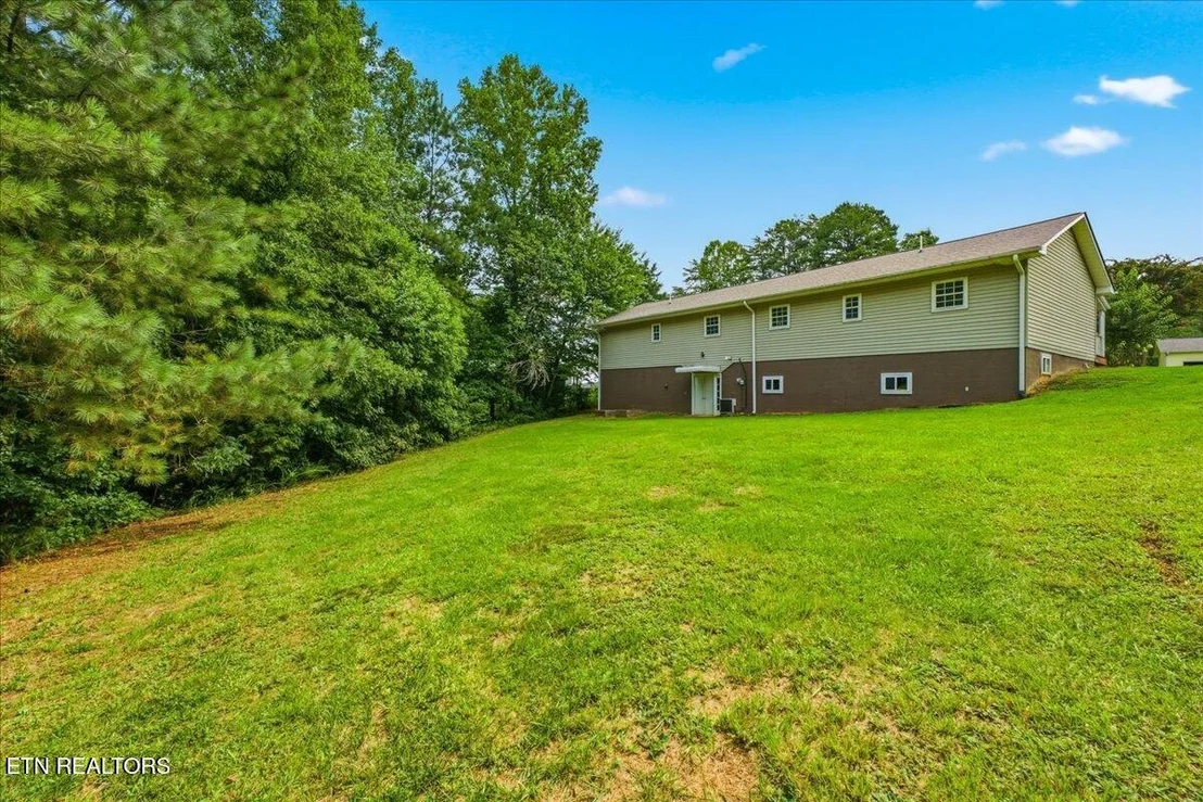 Photo of 142 Oak Drive