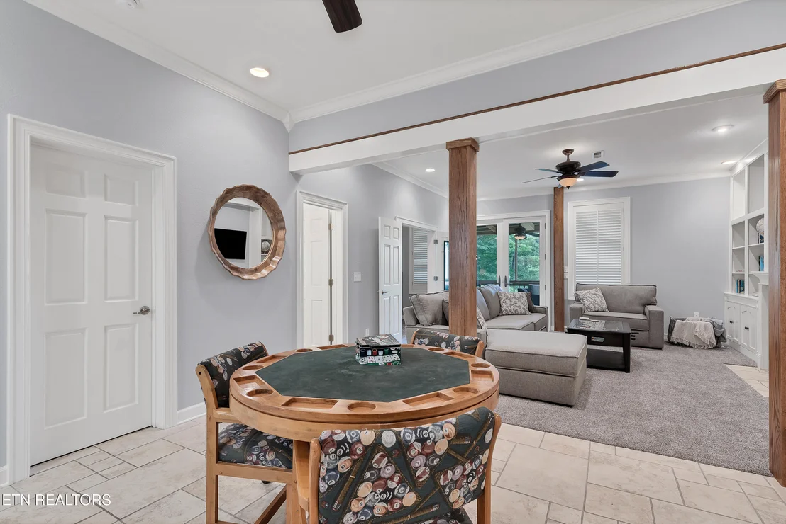 Photo of 374 Laurel Rd