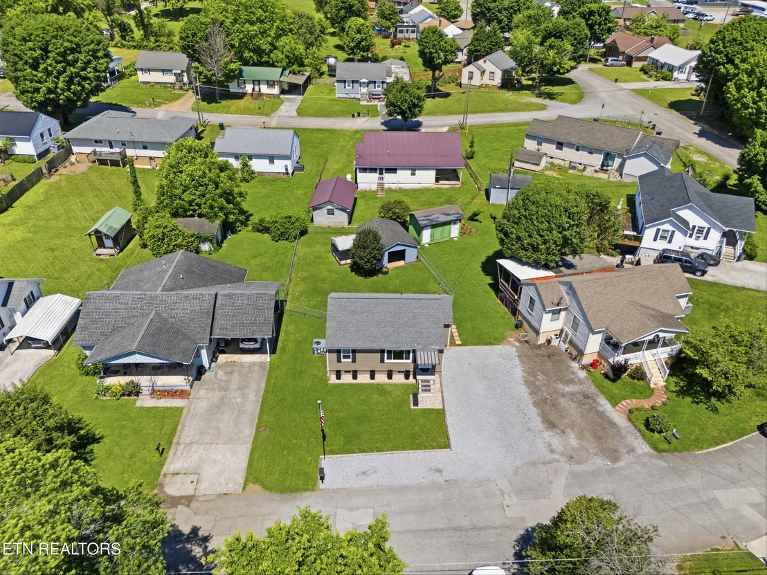Photo of 1128 Huffland Drive