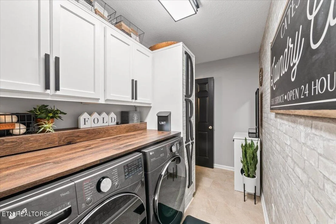Photo of 6101 Starflower Lane