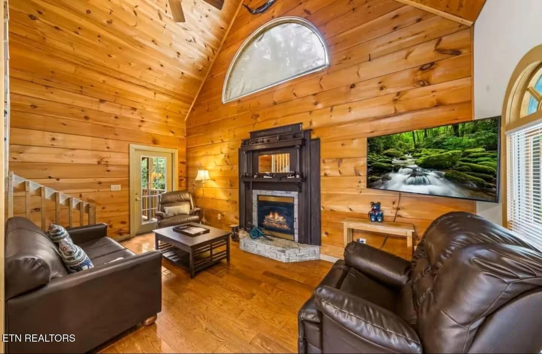Photo of 517 Hideaway Ridge Circle