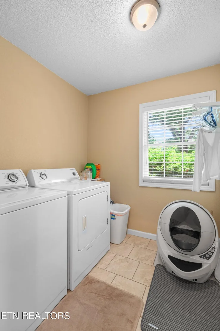 Photo of 2433 Green Rd