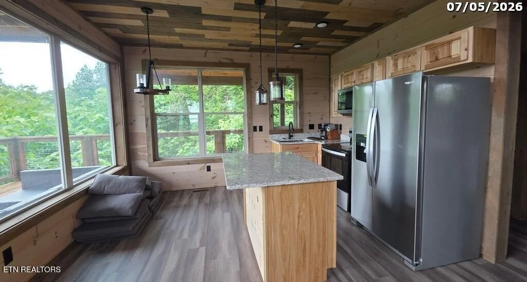 Photo of 2123 Windy Lane