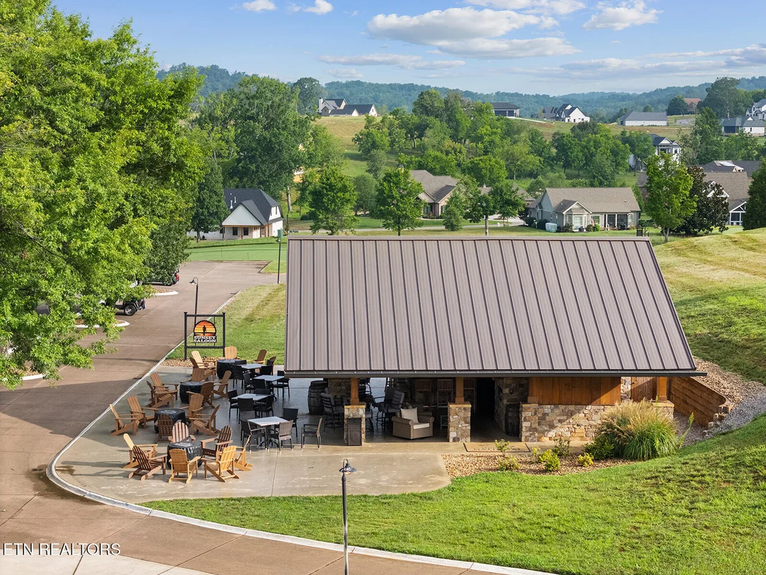 Photo of 903 Mockingbird Lane