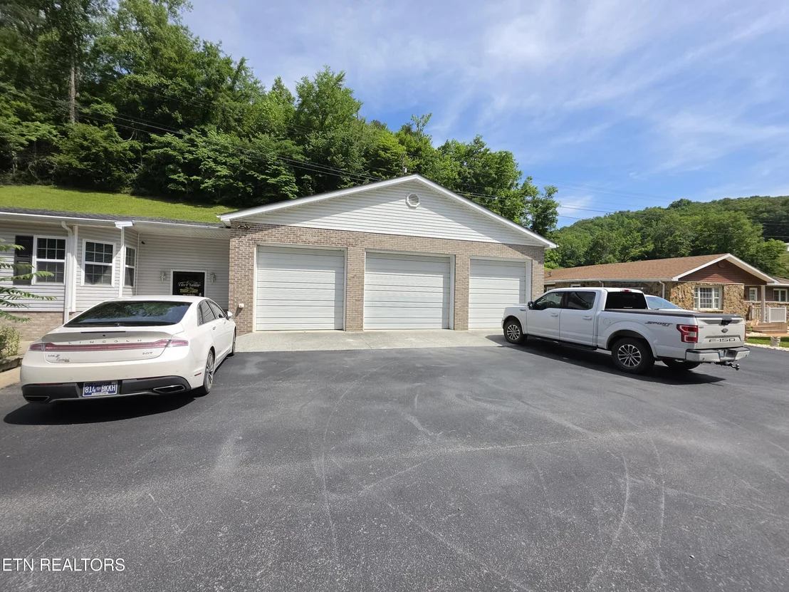 Photo of 2953 U.S. 119