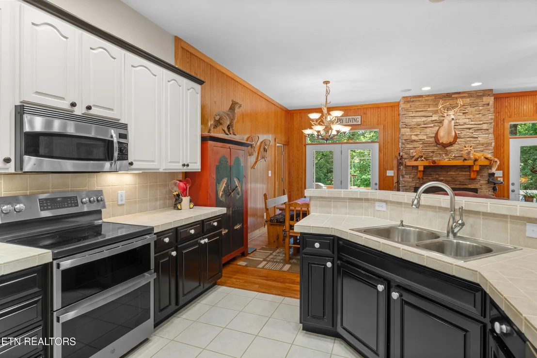 Photo of 122 Lakeside Trace