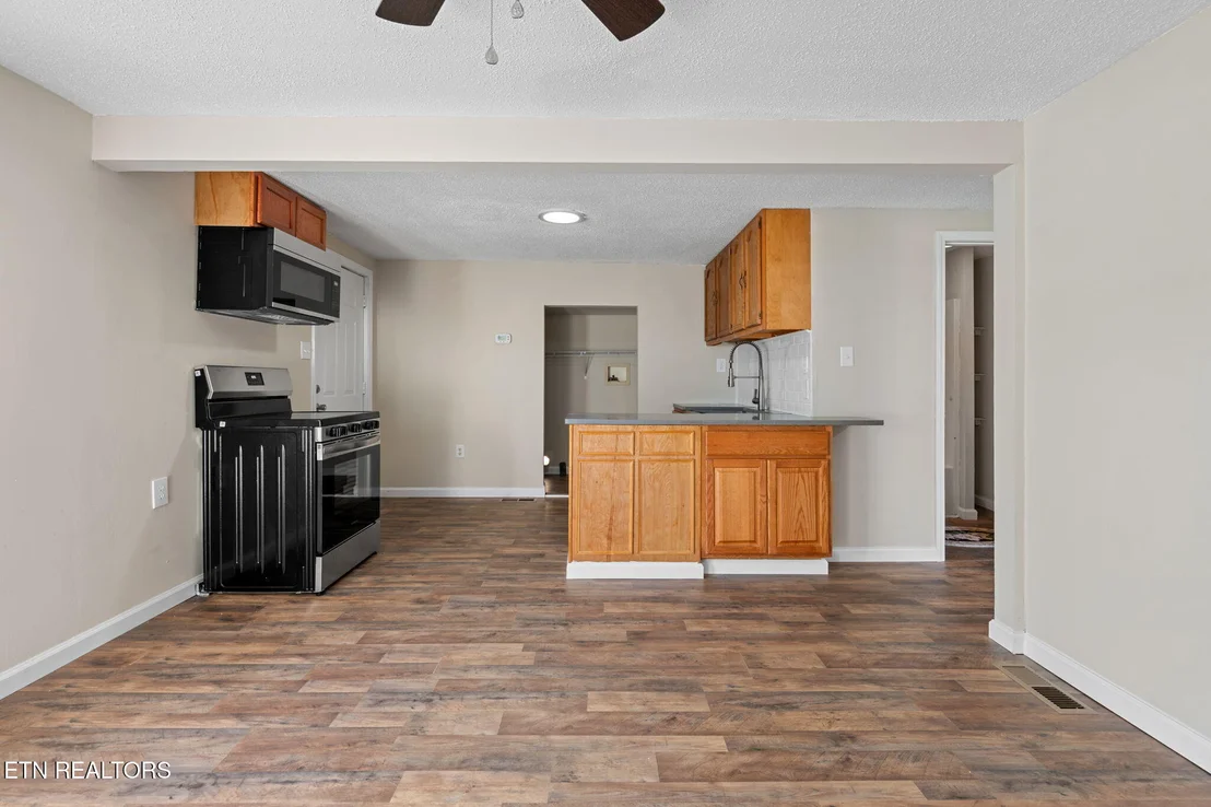 Photo of 1005 Drive D.