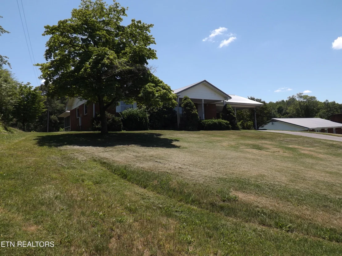 Photo of 188 White Ave