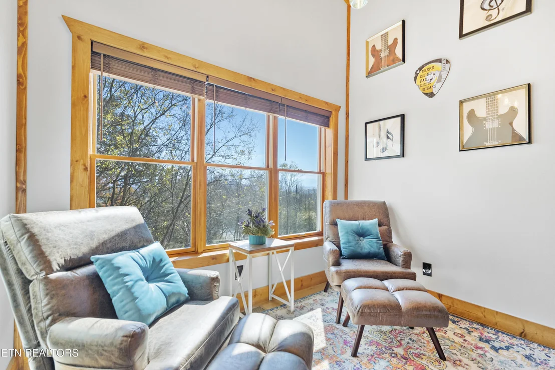 Photo of 965 Burden Hill Rd