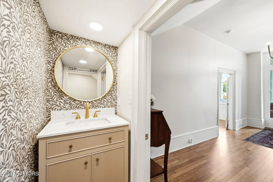 Photo of 240 Maplehurst Lane