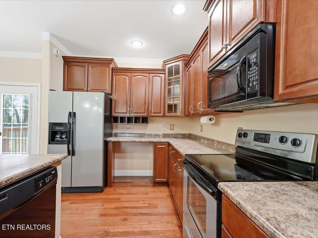 Photo of 985 Claudette Drive