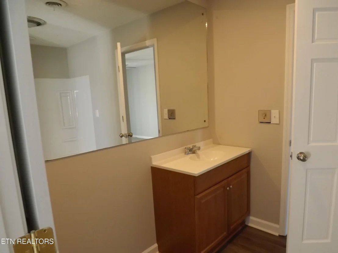Photo of 262 OXFORD Circle