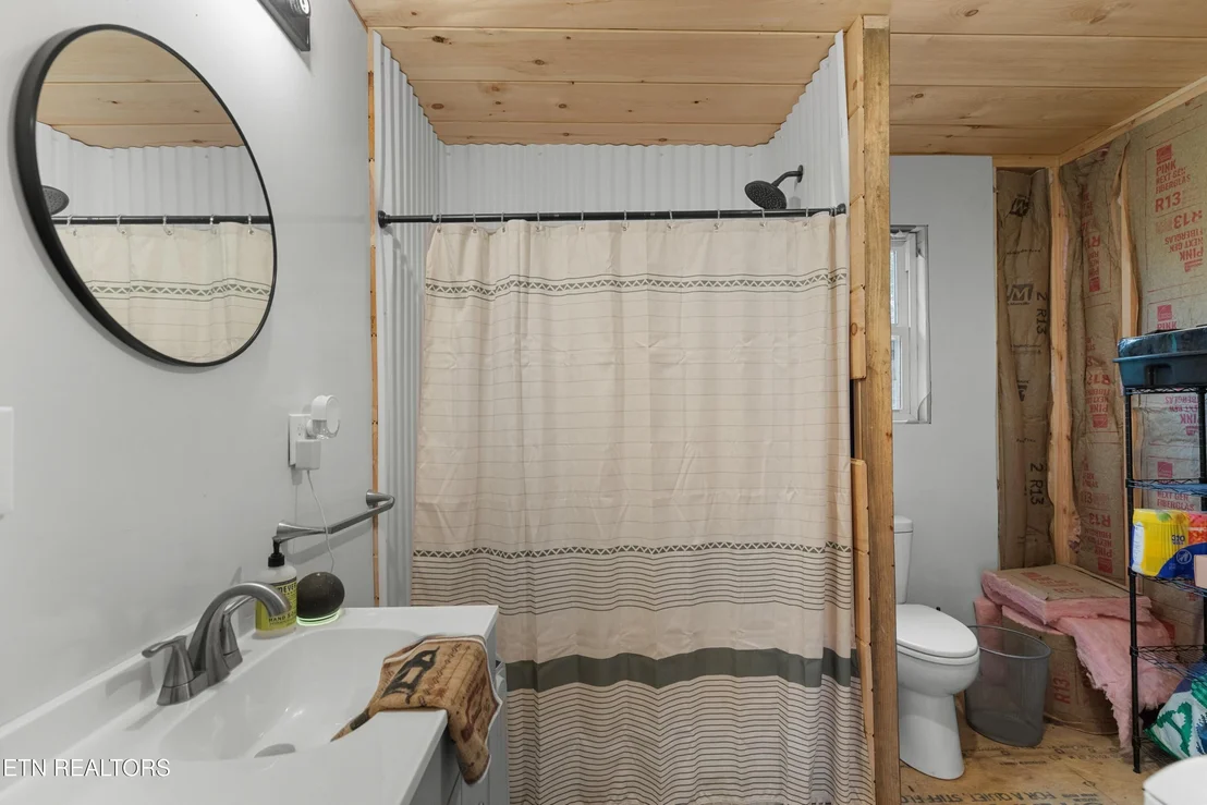 Photo of 2357 Hall Rd