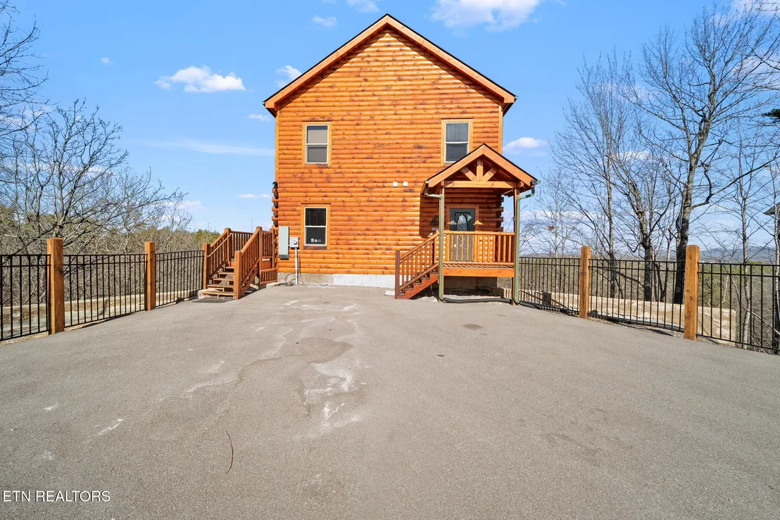 Photo of 1120 N Trail Drive