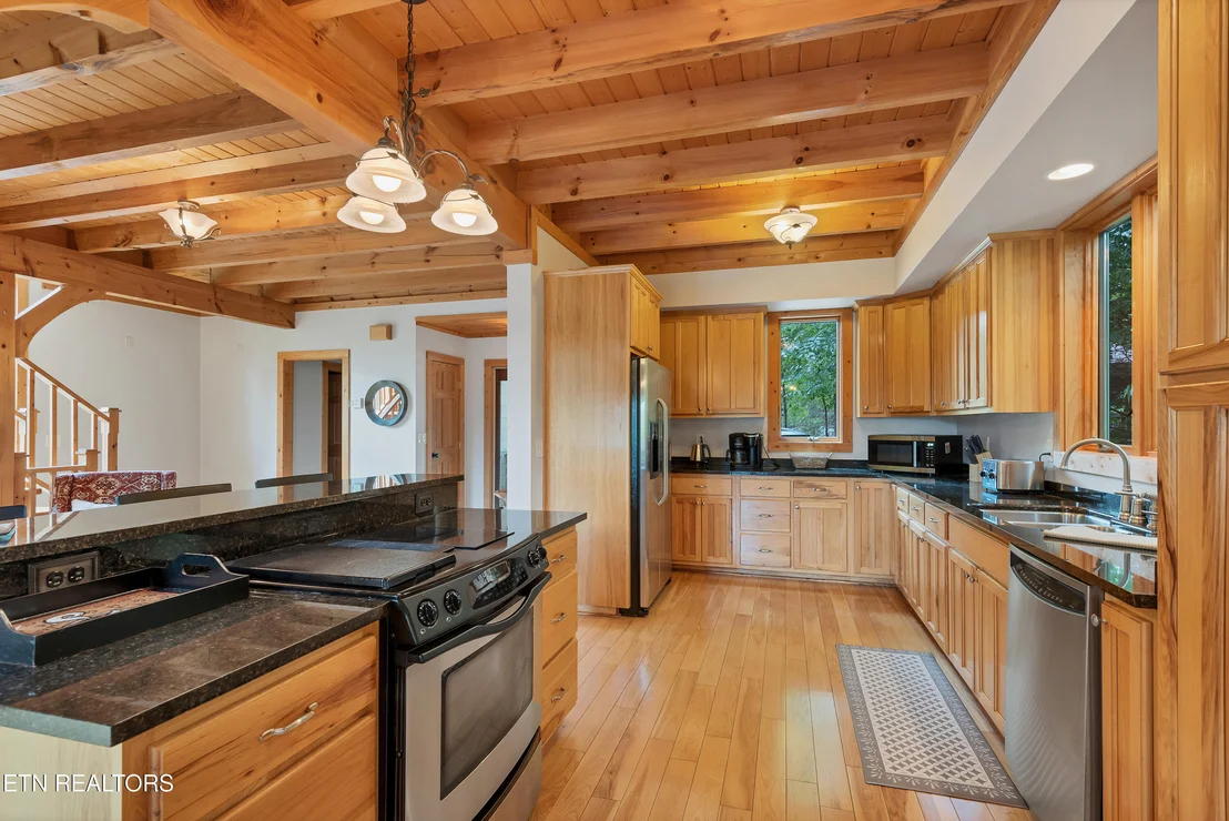 Photo of 374 Laurel Rd