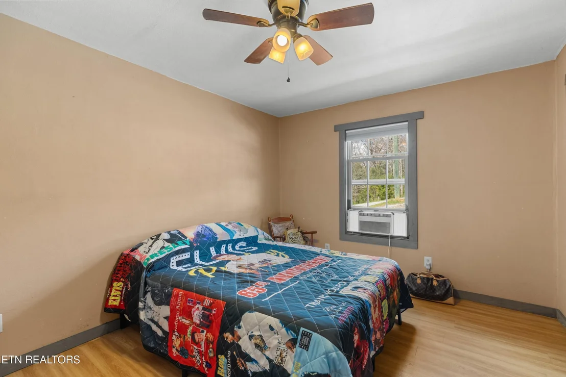 Photo of 2357 Hall Rd