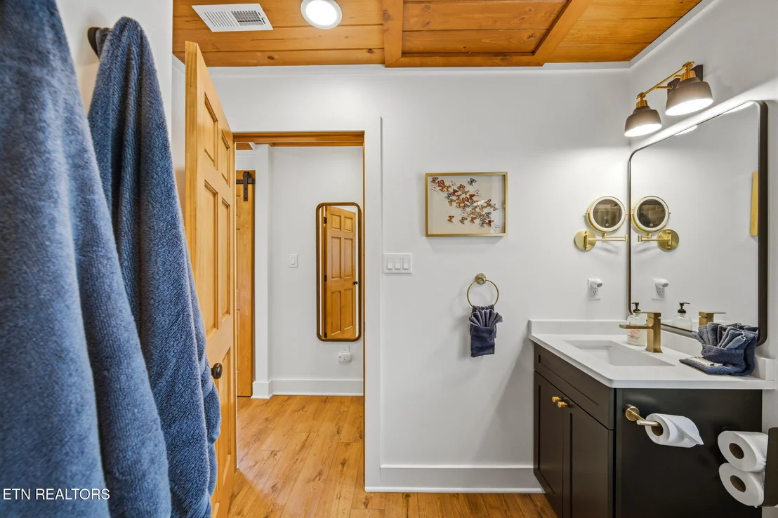 Photo of Unit UNIT4 at 2385 Forge Hideaway Loop