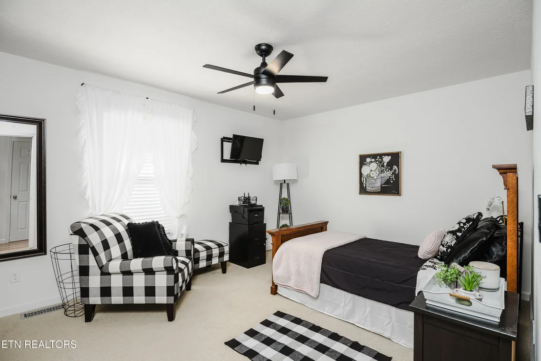 Photo of 269 Mohawk Circle