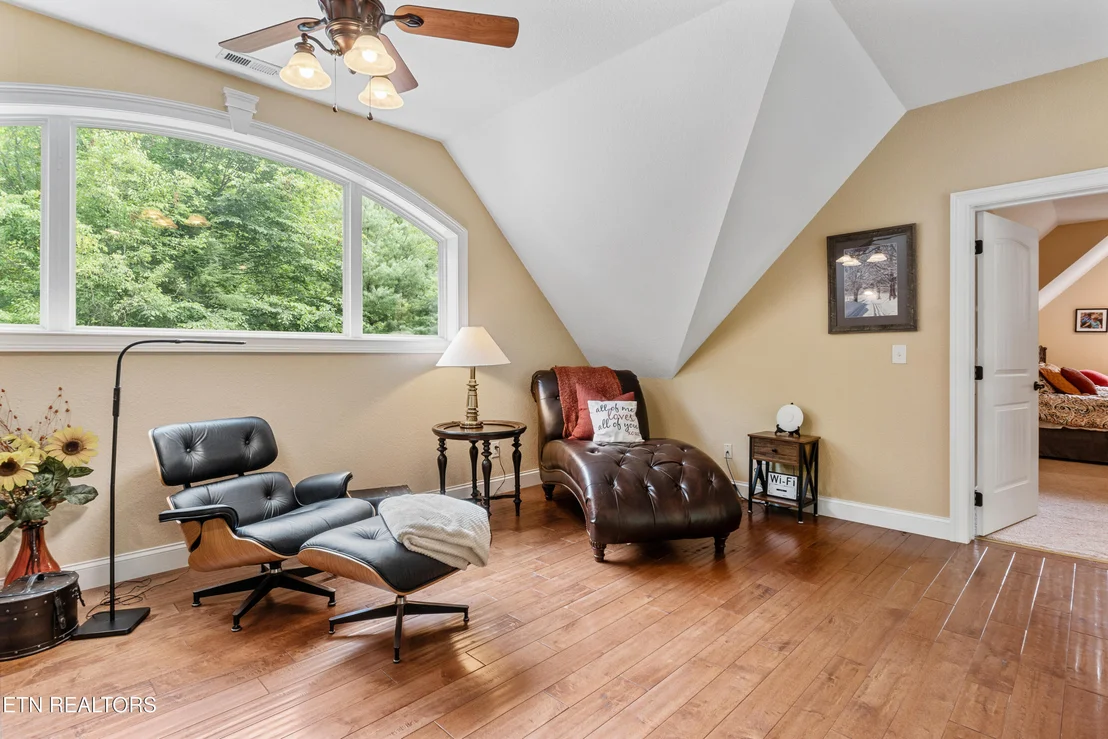 Photo of 106 Sunshine Way
