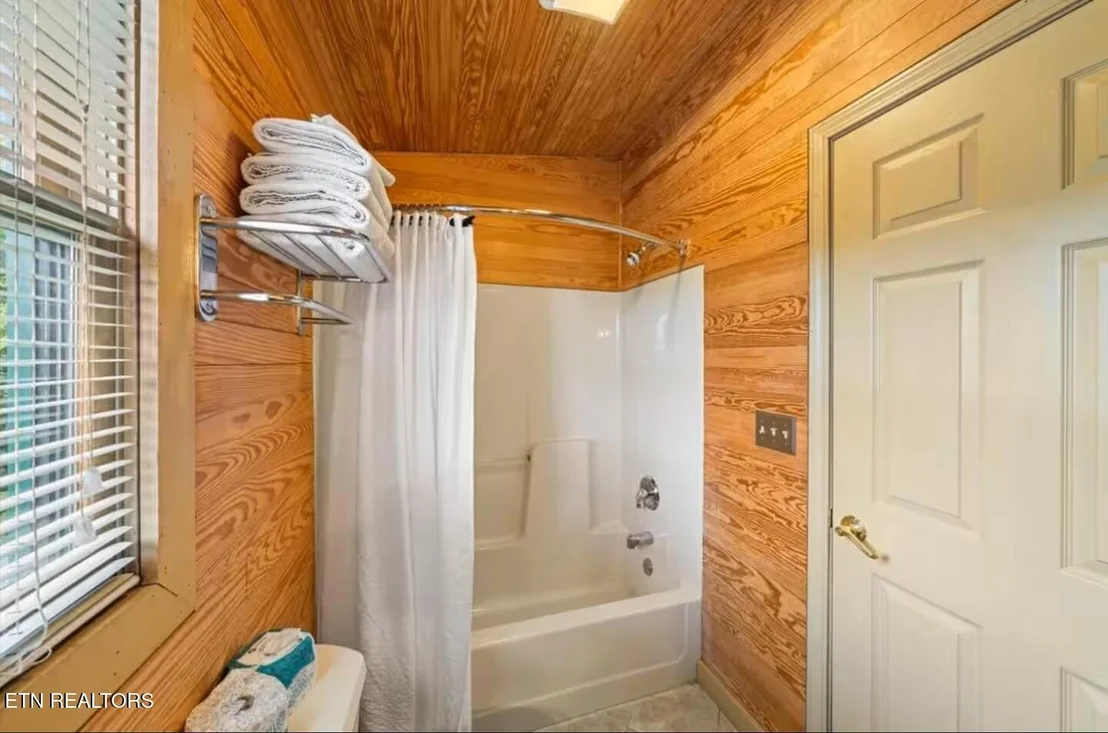 Photo of 517 Hideaway Ridge Circle