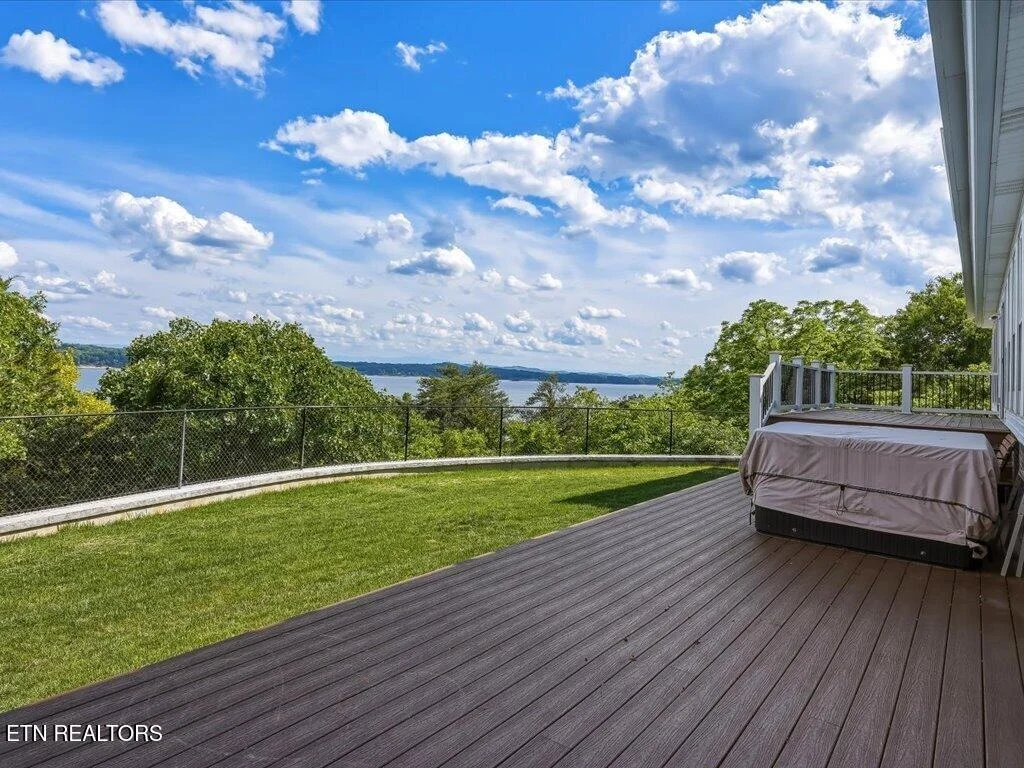Photo of 311 Alberts Cove