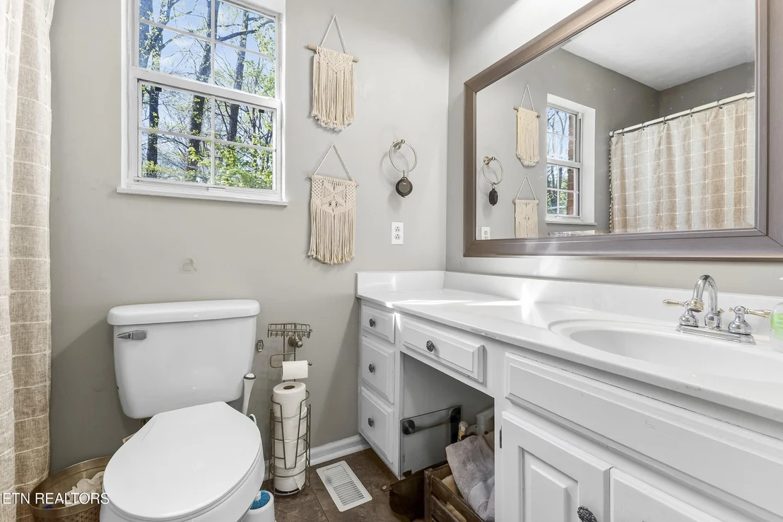 Photo of 1065 Briar Court