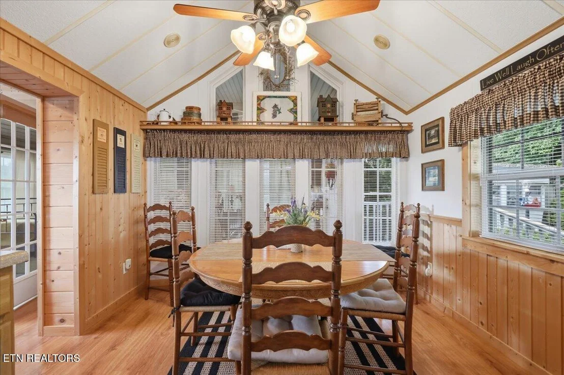 Photo of 856 Peacock Ridge Drive