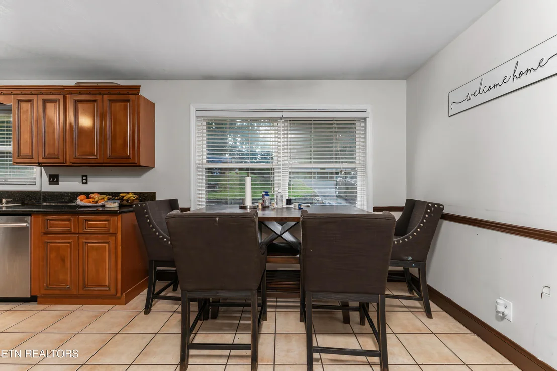 Photo of 561 Robinson Drive