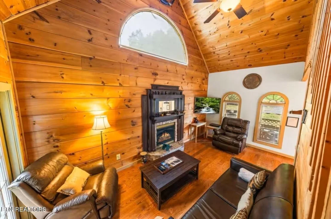 Photo of 517 Hideaway Ridge Circle