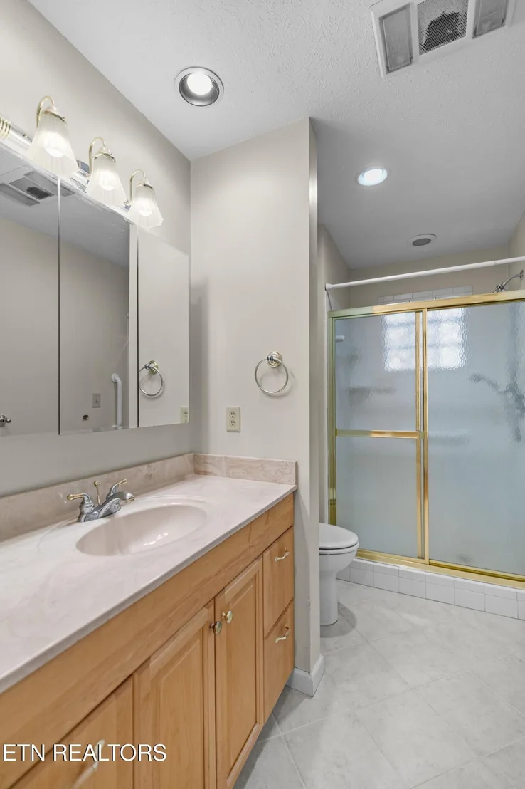 Photo of 1401 Brookfield Drive