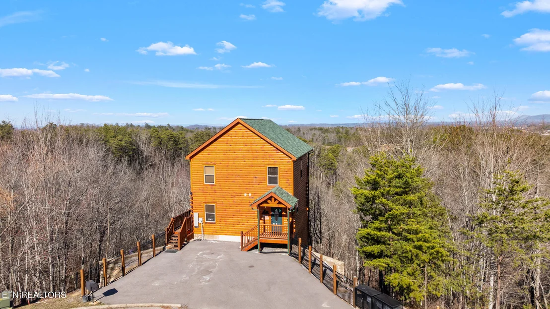Photo of 1120 N Trail Drive