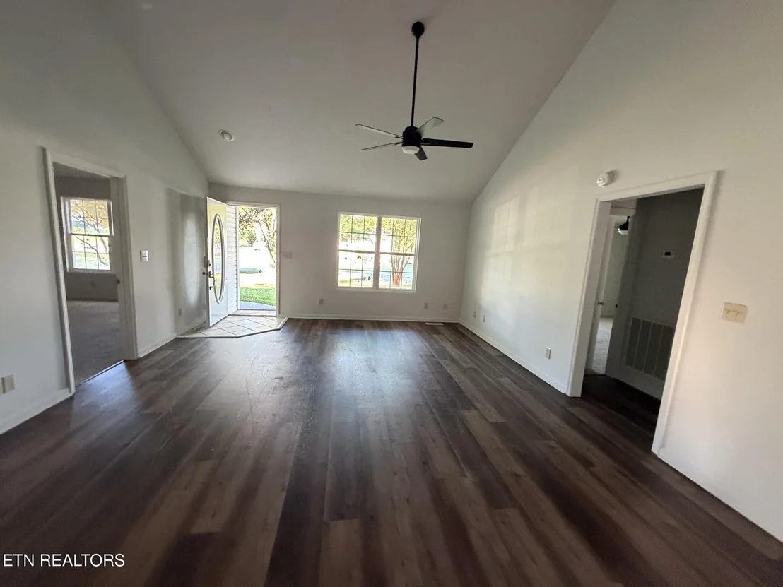 Photo of 141 Meadowview Lane