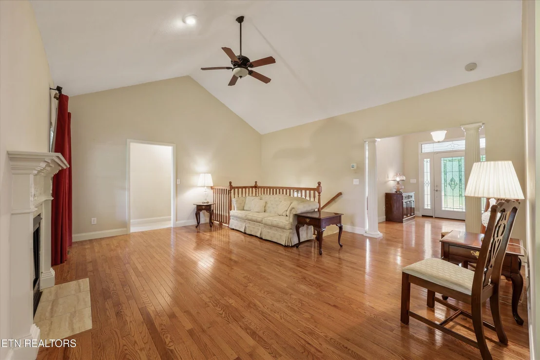 Photo of 1697 Davis Ferry Rd