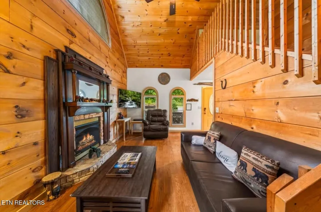 Photo of 517 Hideaway Ridge Circle
