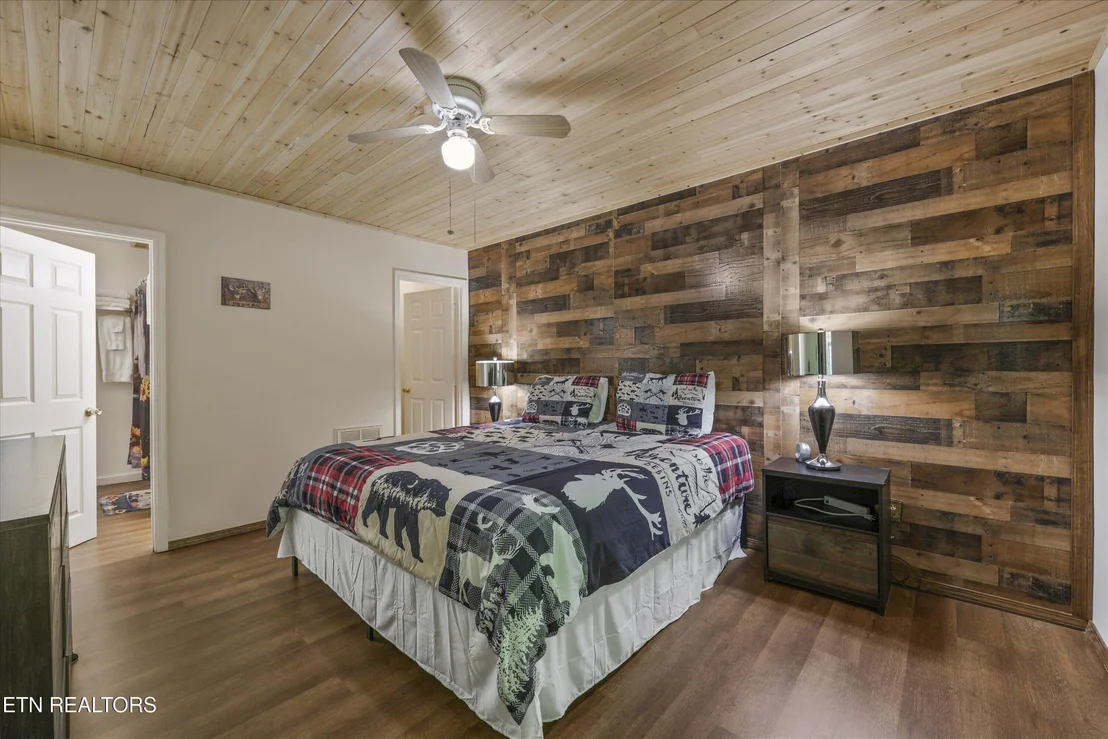 Photo of 375 Sugar Mountain Way