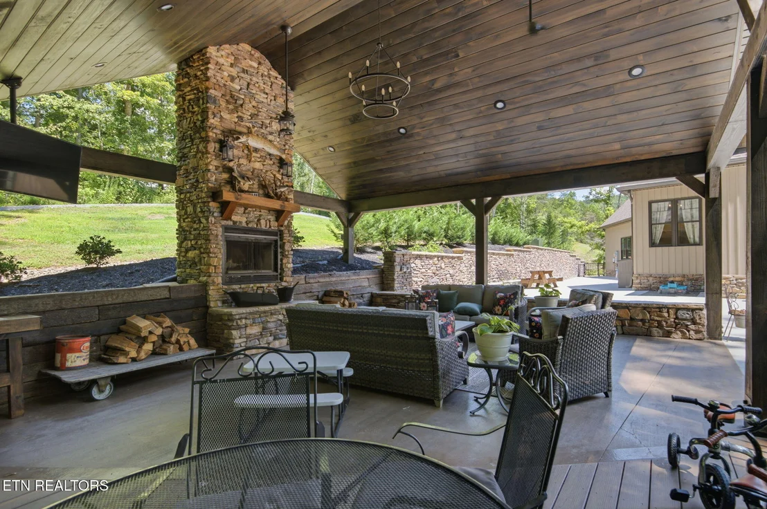 Photo of 504 Pumpkin Hollow Rd