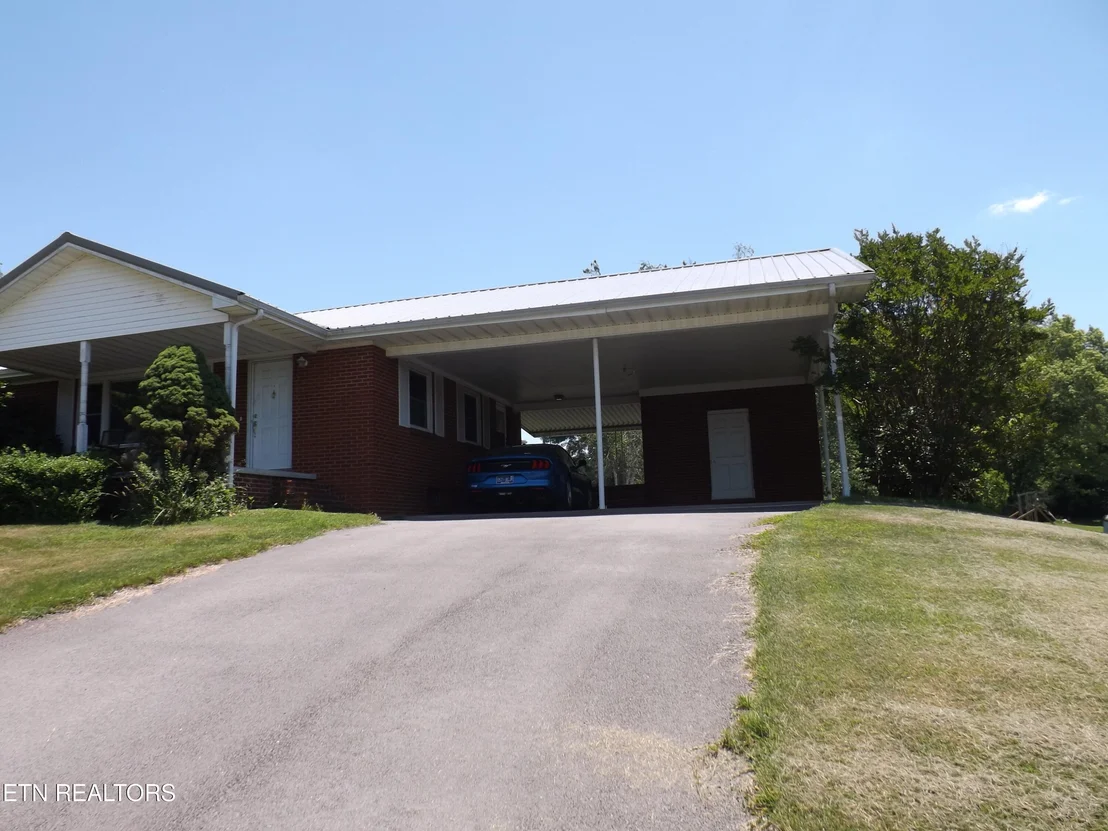 Photo of 188 White Ave