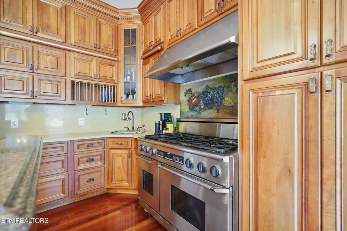 Photo of 6005 Powell Valley Rd