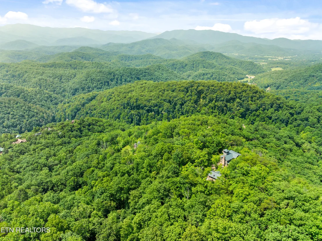 Photo of 1265 Lookout Tr